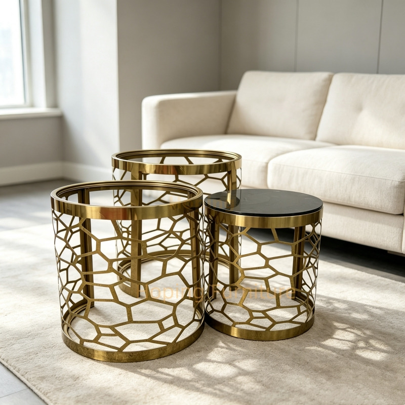 3 PCS Nesting Gold Stainless Steel Side Table Set Hollow Pattern Round End Tables Combine or Separate Use Luxury Accent Table for Hotel Living Room Coffee Table