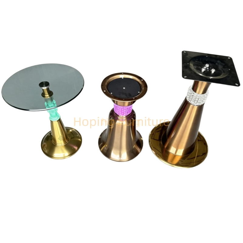 Wholesale 60cm Round Light up Cocktail Table Bluetooth Music Function Simple Side Table Coffee Table Wih Antique Brass Base Wood Grain Top Party Table