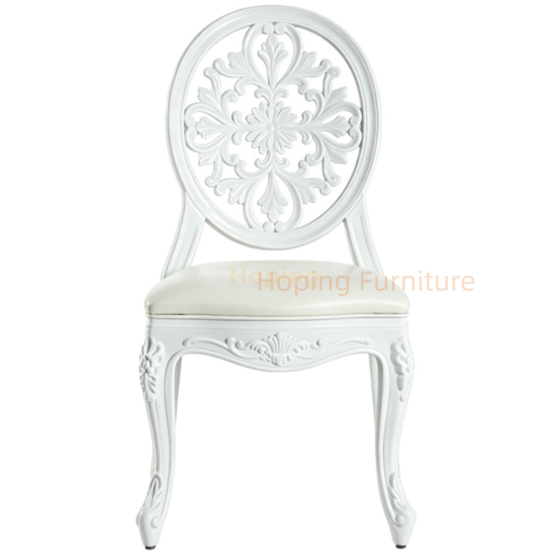 Outside Party White Cushion European Hollow Carved Back Plastic Chair Hotel Banquet Event Outdoor Chair Dining Furntiure Wedding Chair