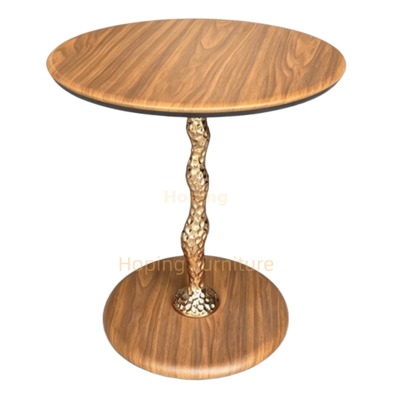 Round Wood Look Side Table Hammered Gold Wavy Metal Pedestal Accent Table for Events Home Design Small Size Modern Style Living Room Round Table