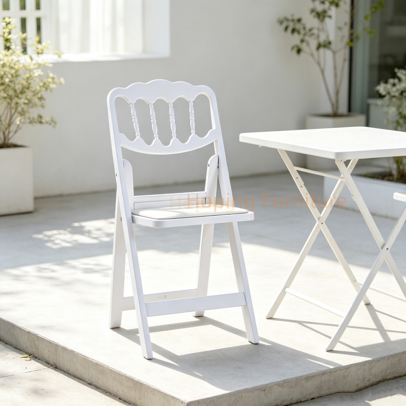 White Plastic Folding Chair Slatted Back Portable Outdoor Banquet Dining Chair Hotel Cheap Chair Plastic Frame Wedding Chair Banquet Dining Chair