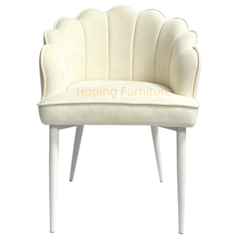 Shell Shape Upholstered Dining Chair Cream Velvet Fabric Armchair with White Metal Legs for Wedding Banquet Hotel Home Event Wedding Furniture Dining Chairs
